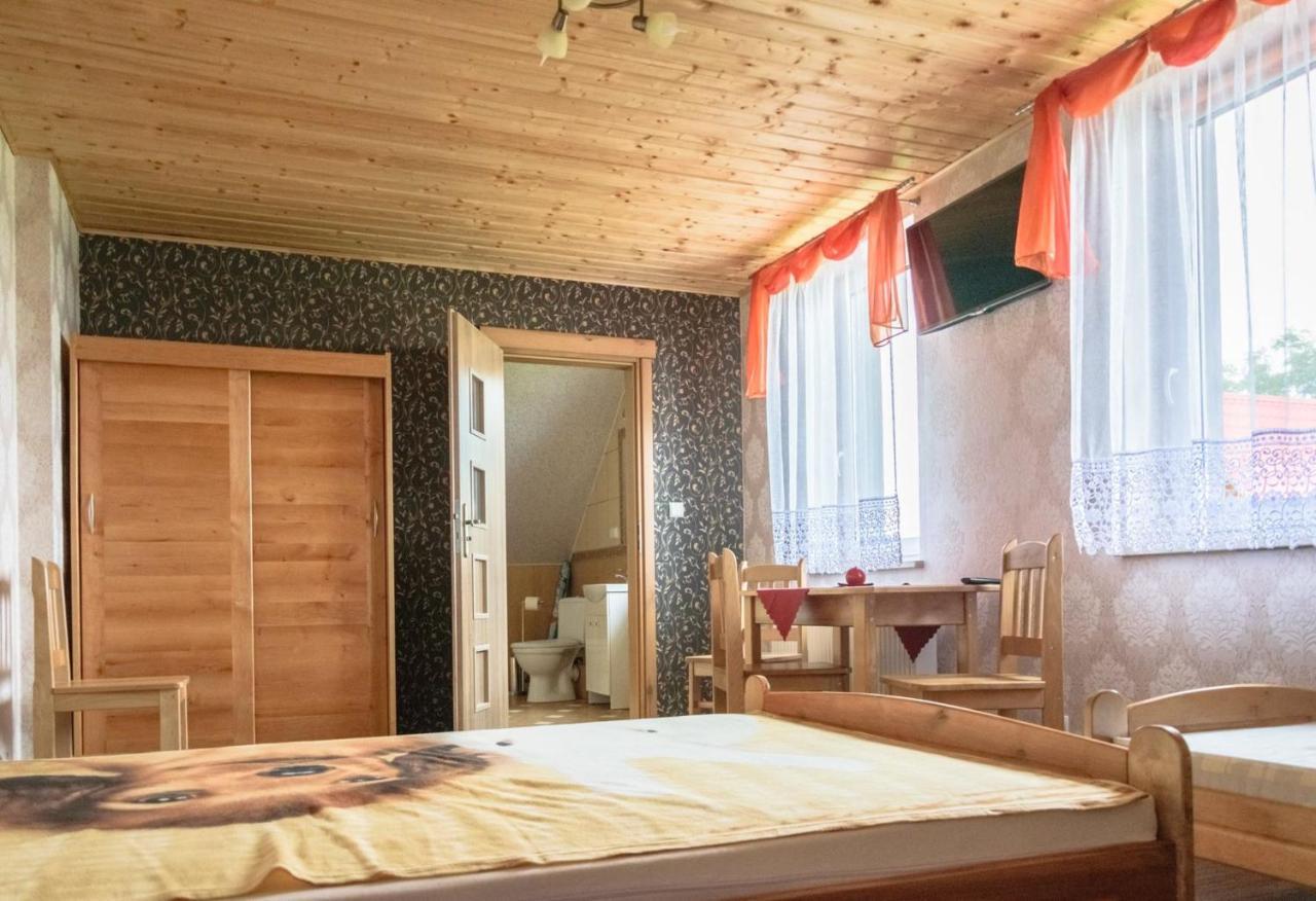 ホテル Wzgorze Baranow Odargowo エクステリア 写真